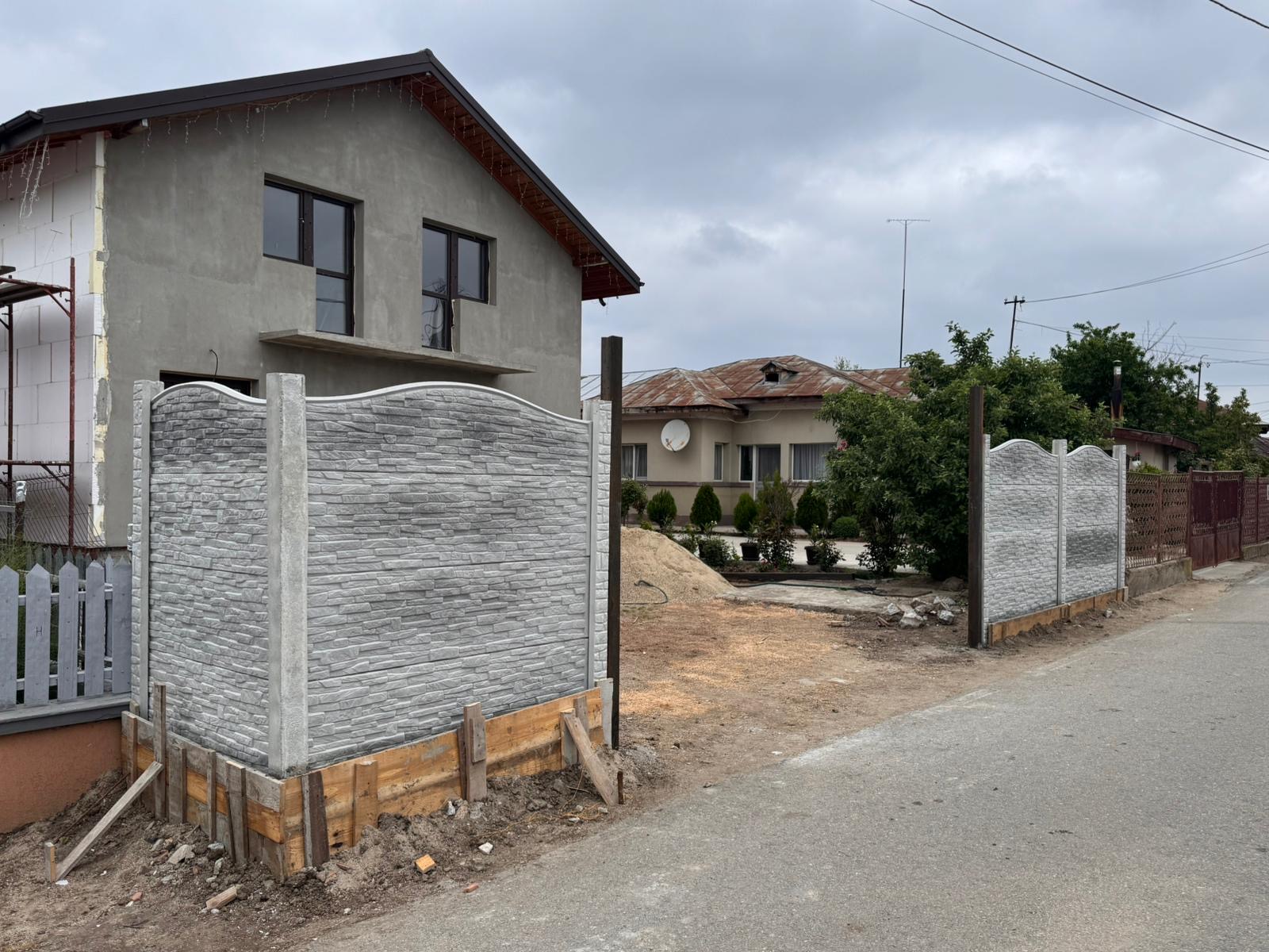 Lucrare MTZ Prefabricate - gard prefabricat beton 33